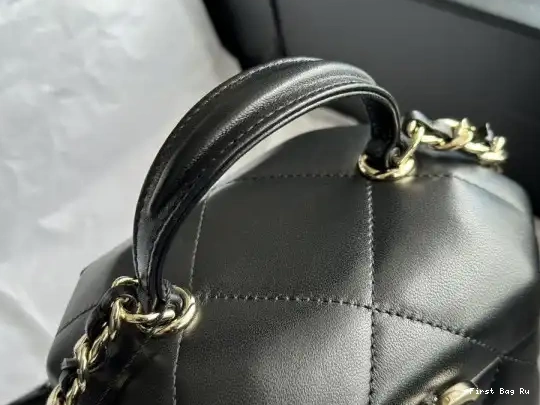 First Bag Ru VANITY CHANEL CASE 0612